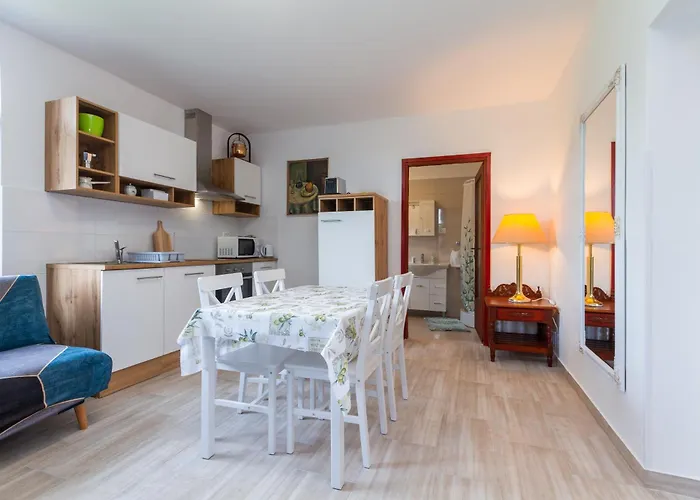 Juratovec דירה *