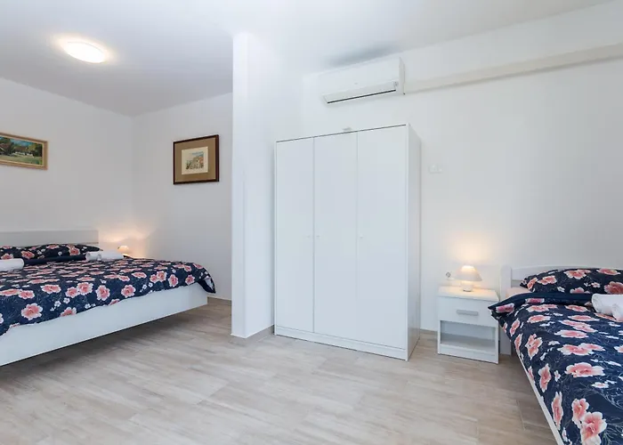 Juratovec דירה *